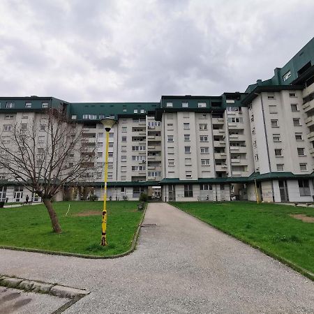 Family Apartment Tuzla Exterior photo